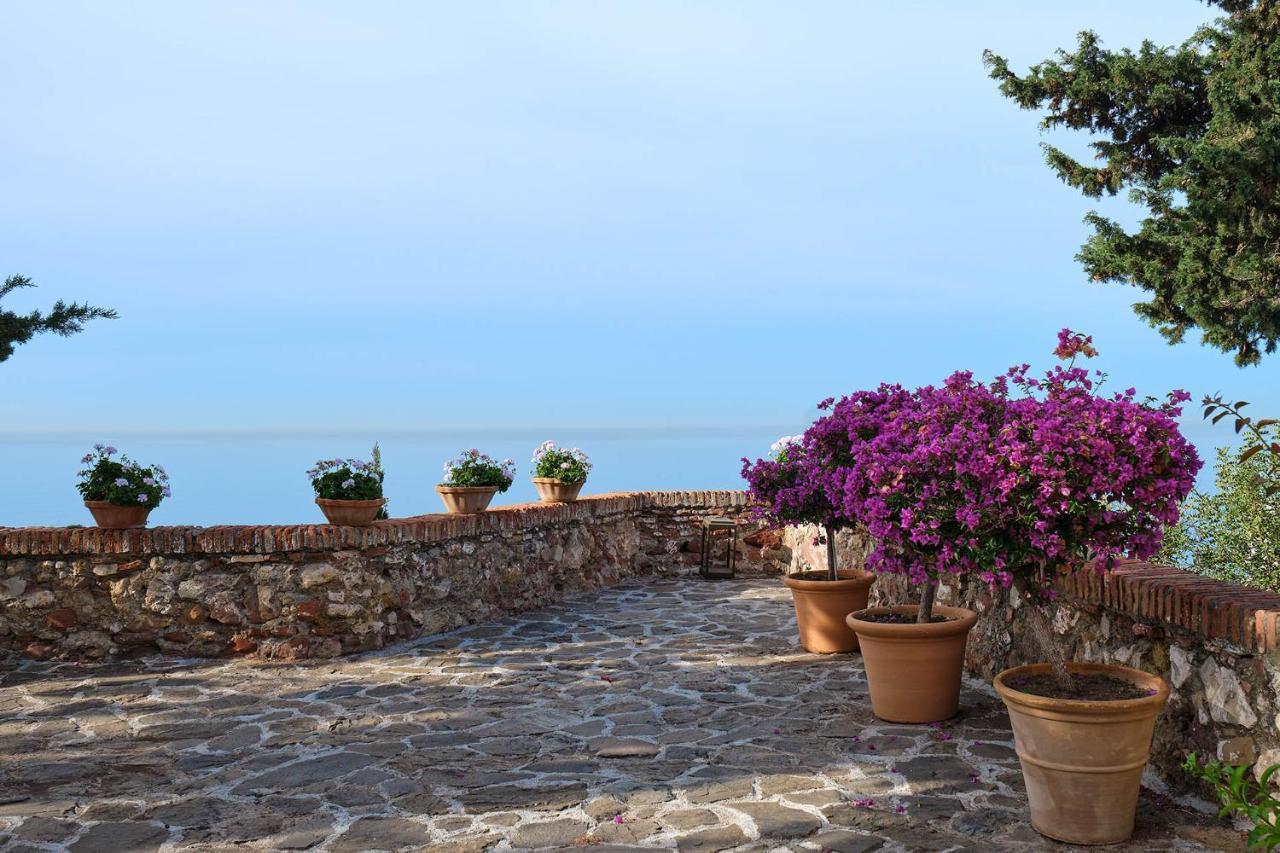 Soho Boutique Castillo De Santa Catalina - Adults Recommended Málaga Dış mekan fotoğraf View from the monastery
