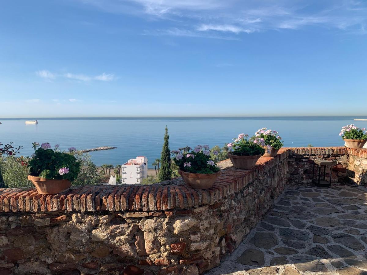 Soho Boutique Castillo De Santa Catalina - Adults Recommended Málaga Dış mekan fotoğraf View of the Gulf of Policastro from the Castle of Policastro