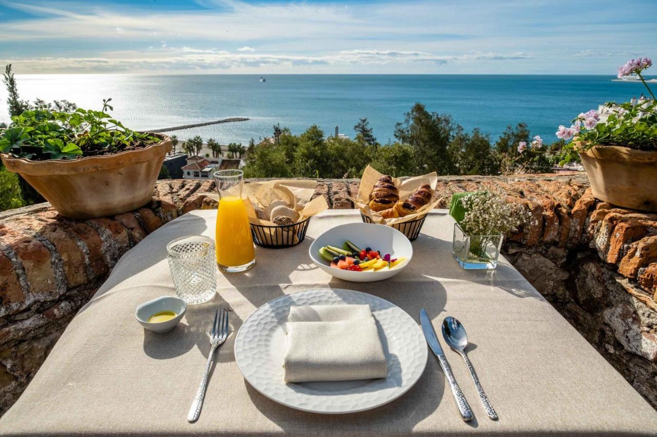 Soho Boutique Castillo De Santa Catalina - Adults Recommended Málaga Dış mekan fotoğraf Breakfast at the hotel