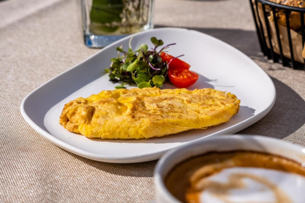 Soho Boutique Castillo De Santa Catalina - Adults Recommended Málaga Dış mekan fotoğraf An omelette