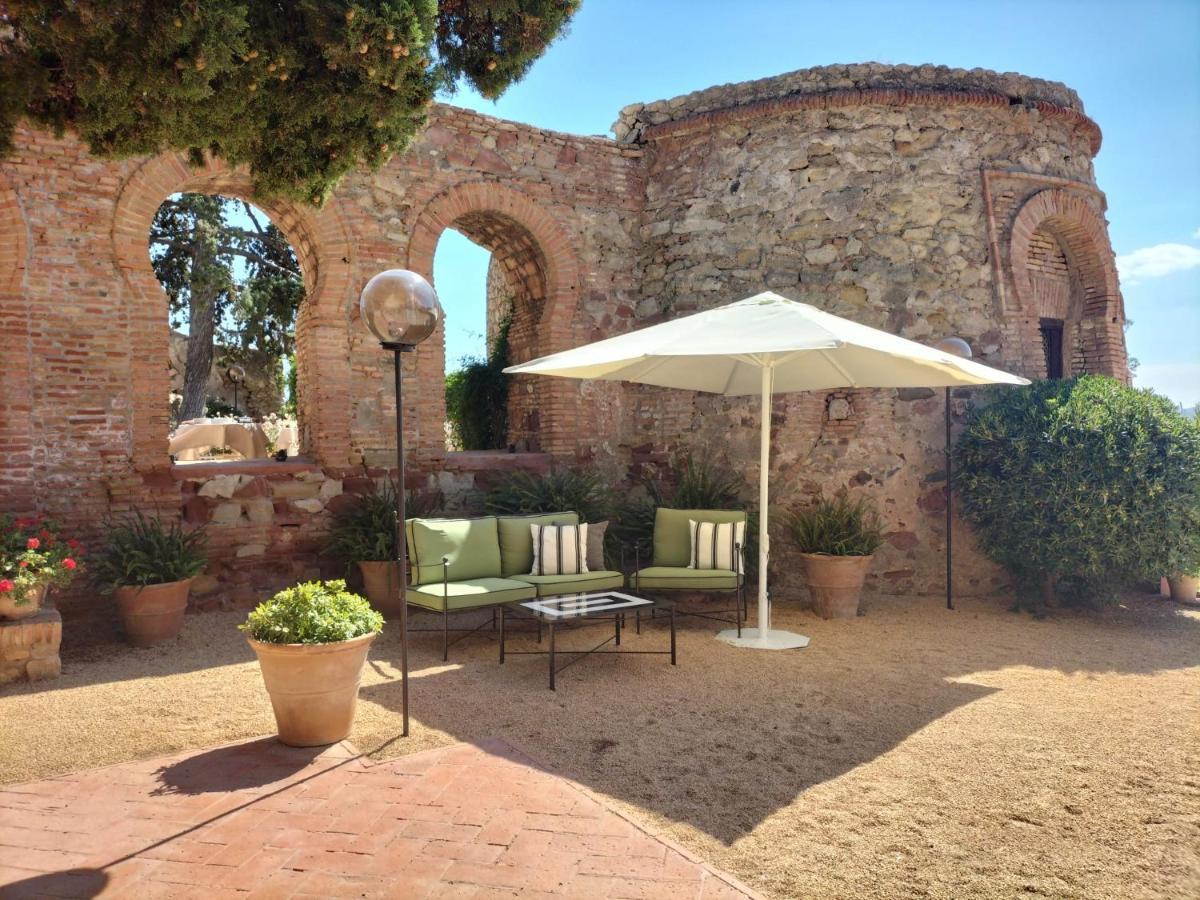 Soho Boutique Castillo De Santa Catalina - Adults Recommended Málaga Dış mekan fotoğraf The Roman baths of the city of Mérida, Spain