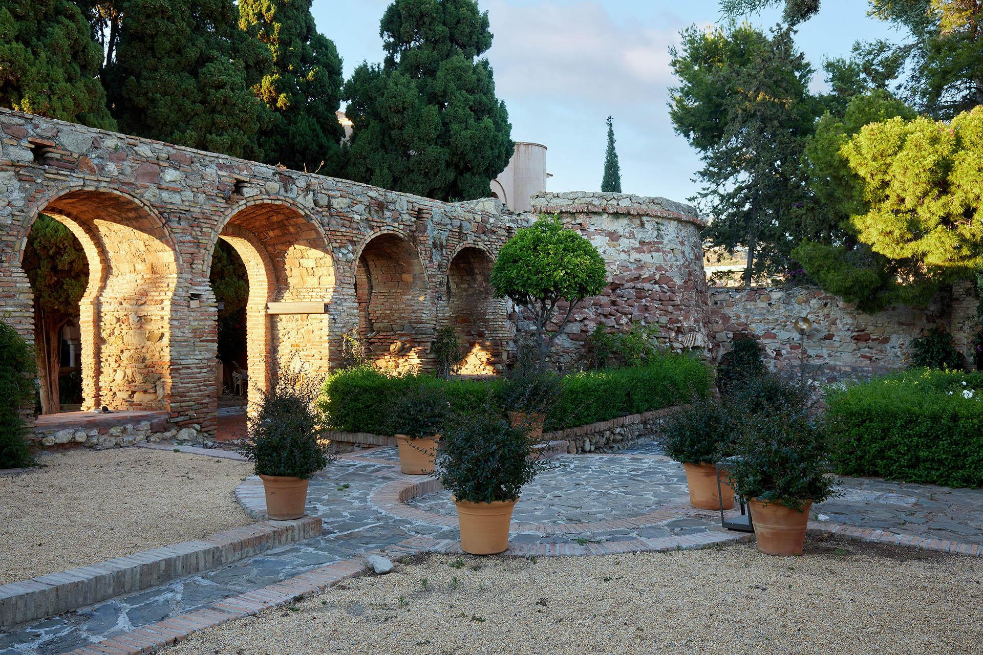 Soho Boutique Castillo De Santa Catalina - Adults Recommended Málaga Dış mekan fotoğraf The Roman aqueduct