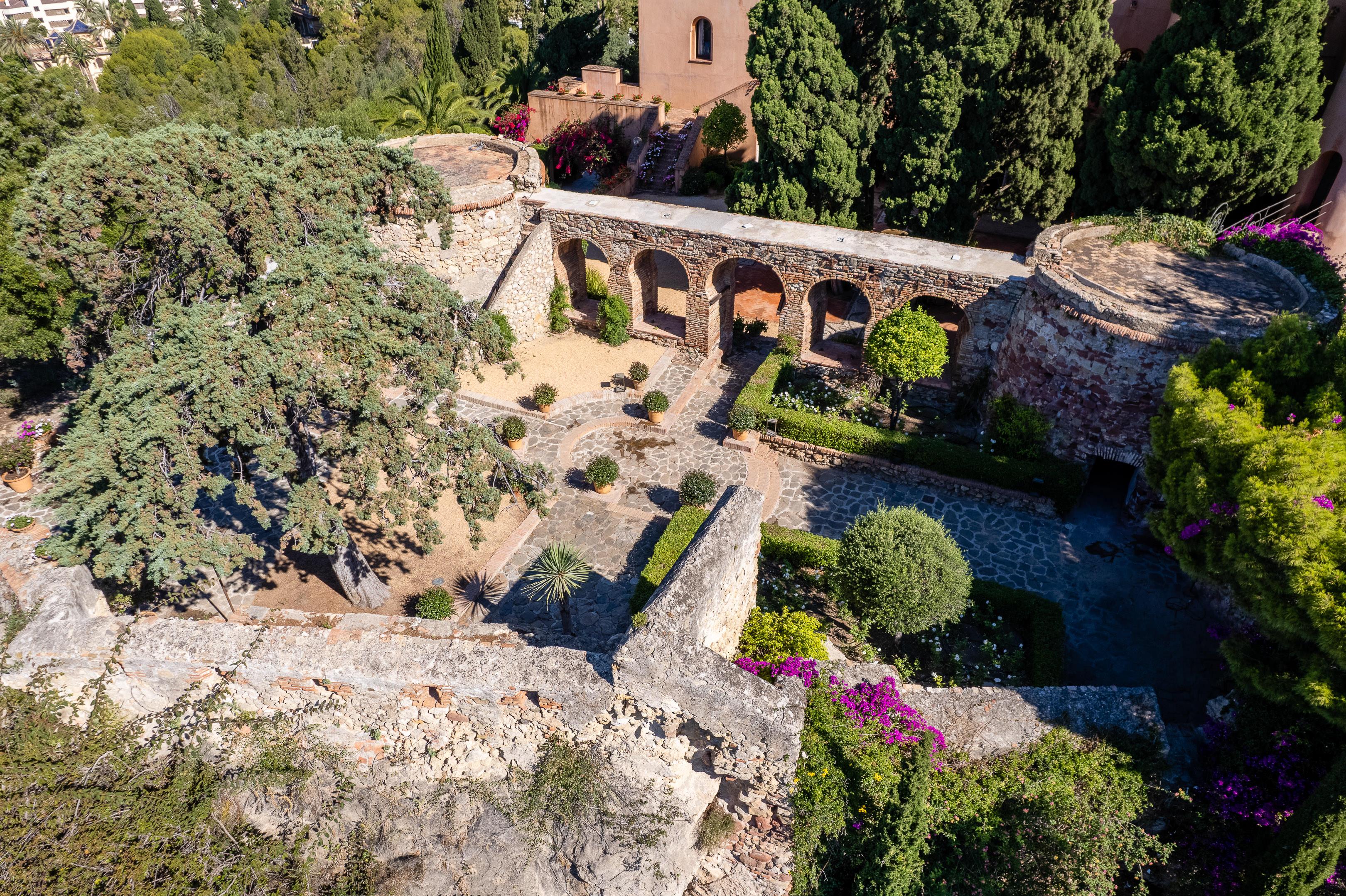 Soho Boutique Castillo De Santa Catalina - Adults Recommended Málaga Dış mekan fotoğraf The Roman bridge