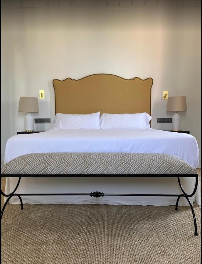 Soho Boutique Castillo De Santa Catalina - Adults Recommended Málaga Dış mekan fotoğraf A bed