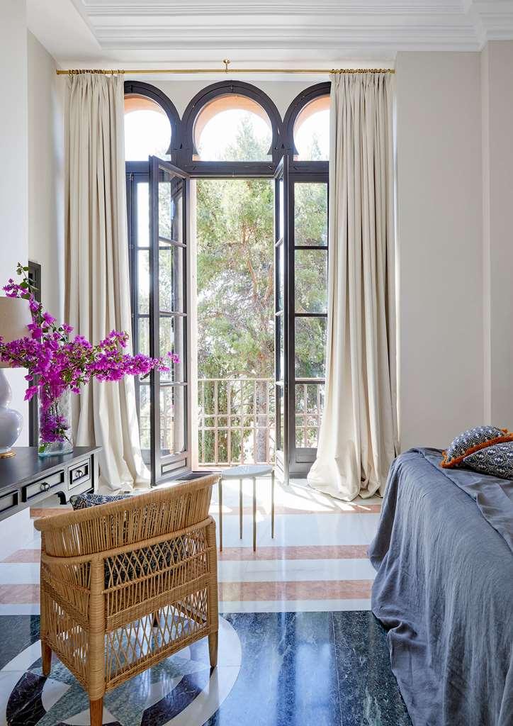 Soho Boutique Castillo De Santa Catalina - Adults Recommended Málaga Oda fotoğraf Curtains in a bedroom
