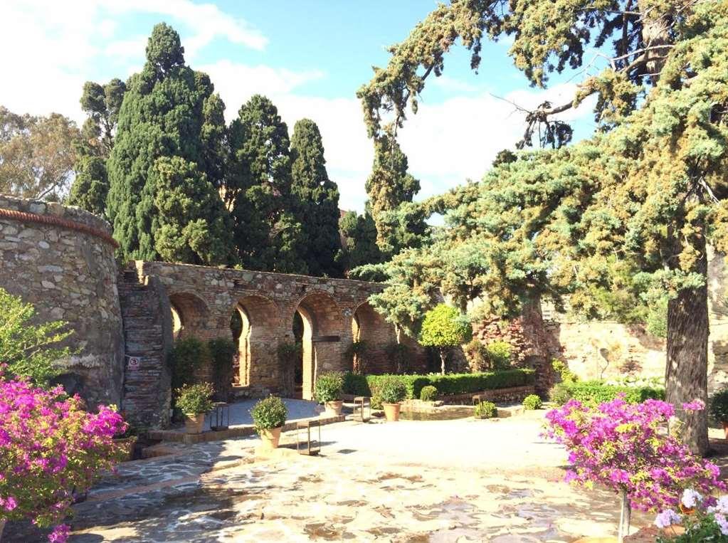 Soho Boutique Castillo De Santa Catalina - Adults Recommended Málaga Dış mekan fotoğraf The cloister of the monastery